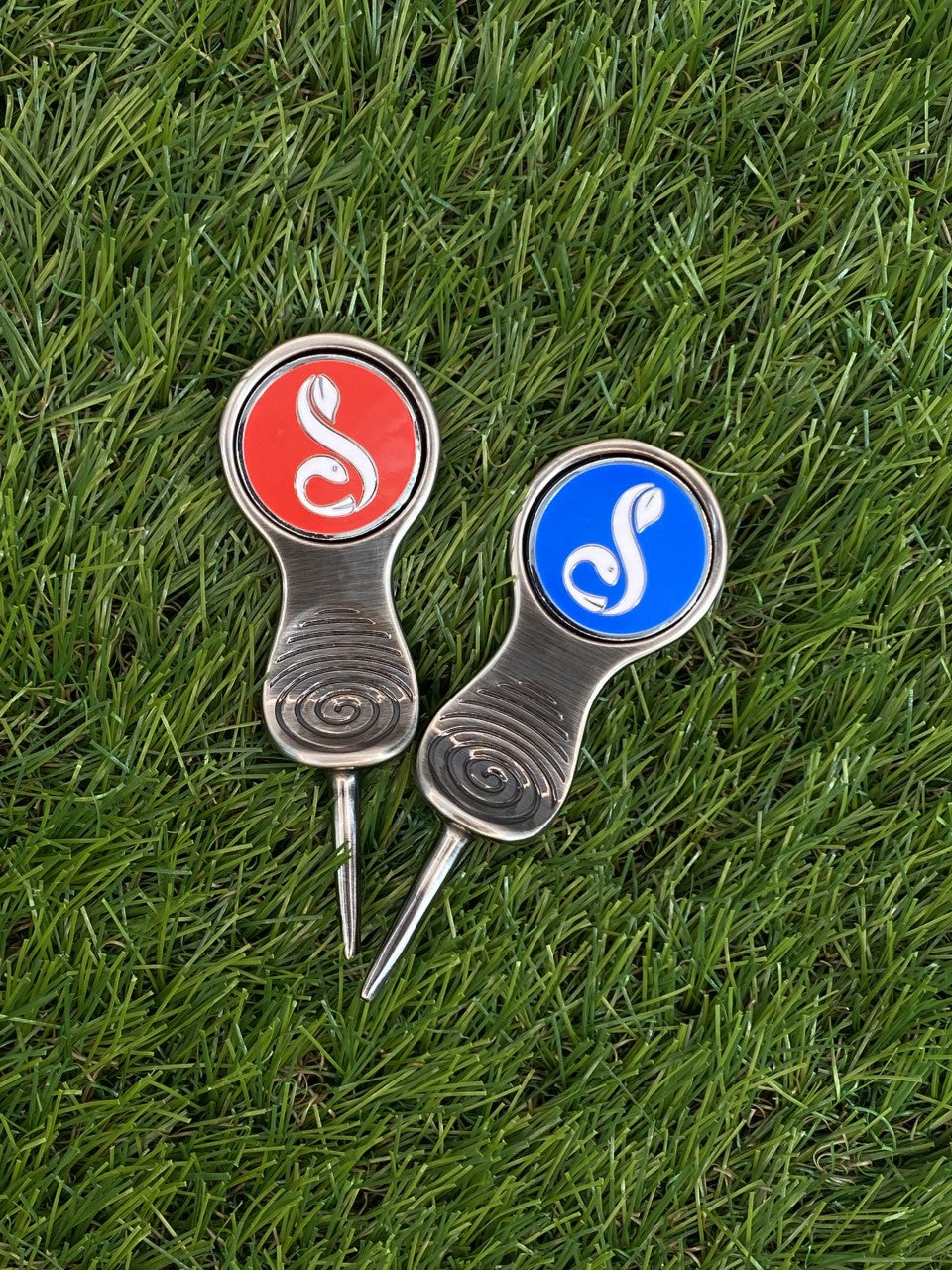 PRG Single Prong Divot Tool w/ Red/Blue Ball Mark
